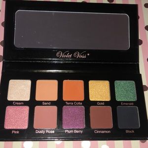 Violet Voss Essentials Eye Shadow Palette